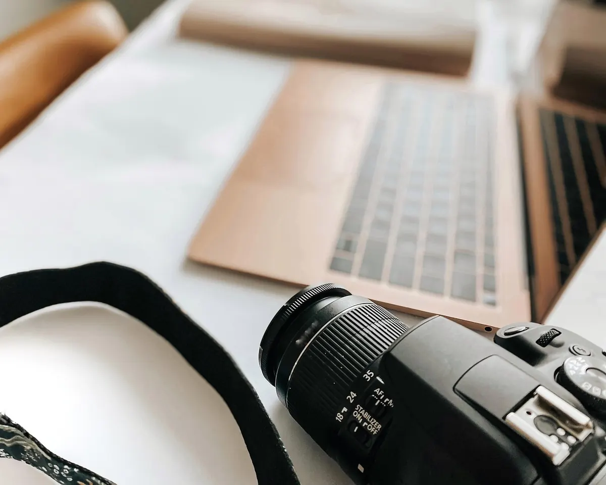 How to Build a Creative Portfolio That Wins UK Freelance Clients